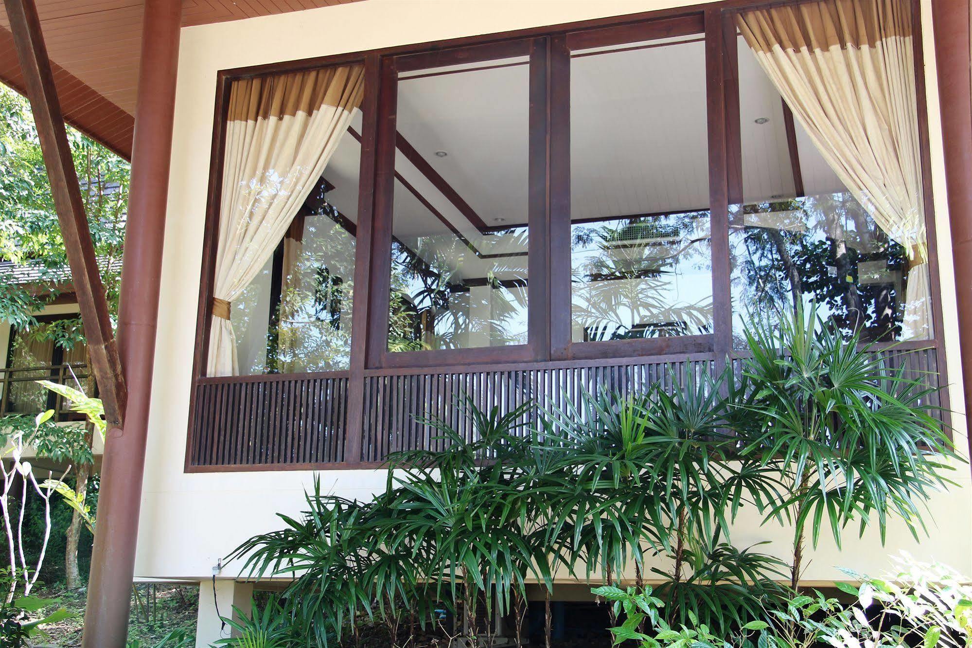 กุญชระบุรี รีสอร์ต - เกาะช้าง Hotel ภายนอก รูปภาพ